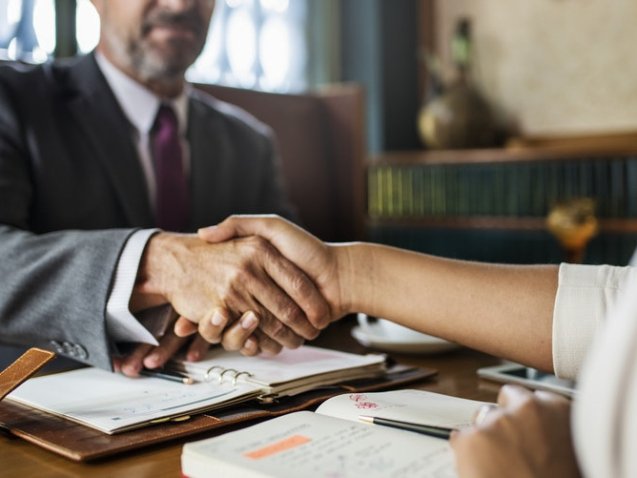 photo-1525078513859-077dc558e98e